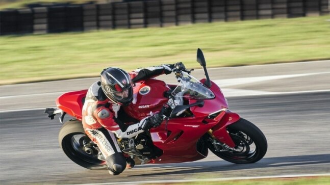 2021 Ducati SuperSport 950 to launch in India next month