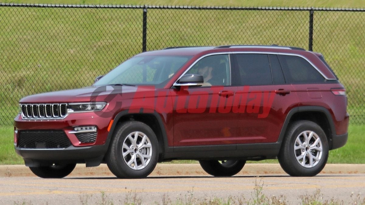 2022 Jeep Grand Cherokee Two Row Suv Spied Sans Camouflage Auto News 2022 Jeep Grand Cherokee Laredo Review
