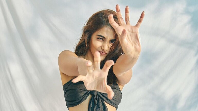 Pooja Hegde looks stunning as she channels her inner Singham. See pic -  Movies News