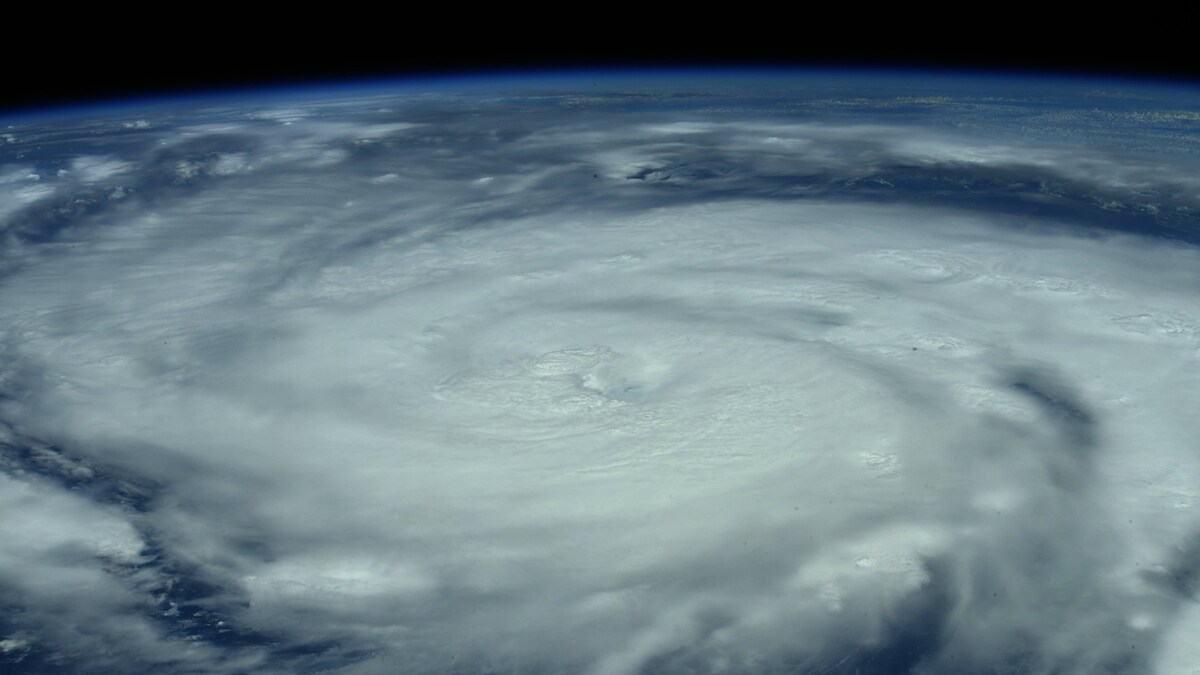 Astronauts capture eye of Hurricane Ida, looks dangerously similar to Katrina - SCIENCE News