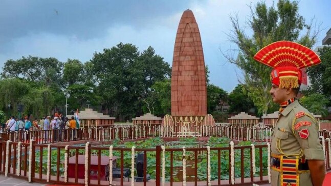 Jallianwala Bagh row: Historian slams revamp as Cong, BJP trade charges