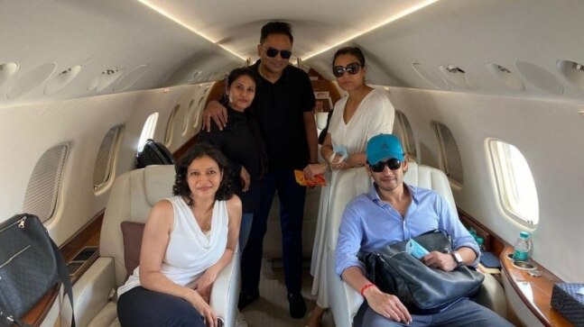 Mahesh Babu wraps up Sarkaru Vaari Paata Goa schedule, heads back to Hyderabad with Namrata