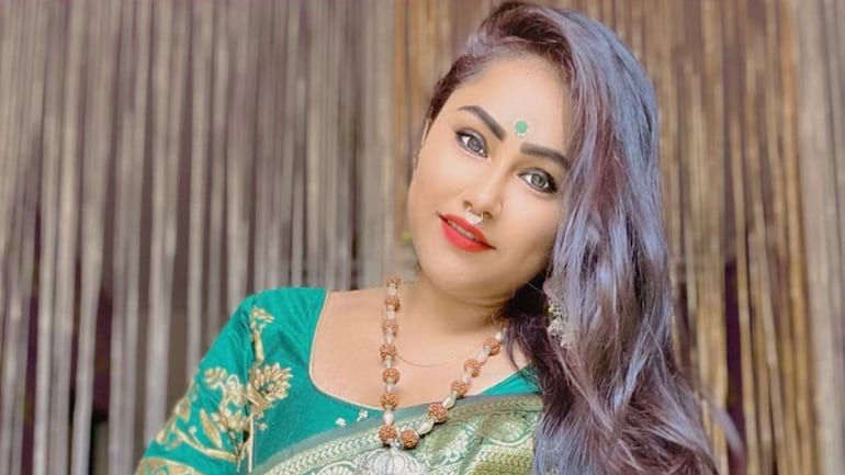 Bhojpuri Actress Priyanka Pandit S Private Video Goes Viral Movies News Bhojpuri Actress Priyanka Pandit S Private Video Goes Viral Movies News