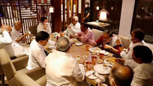 Sonia Gandhi likely to host dinner for Oppn leaders, Mamata Banerjee, Sharad Pawar to be invited