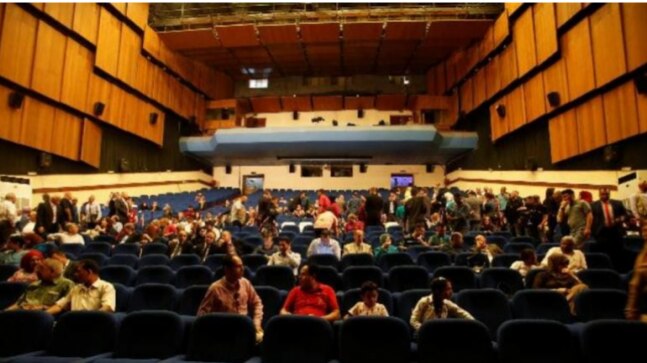 Andhra Pradesh: Youth thrashed for spitting 'gutka' inside cinema hall