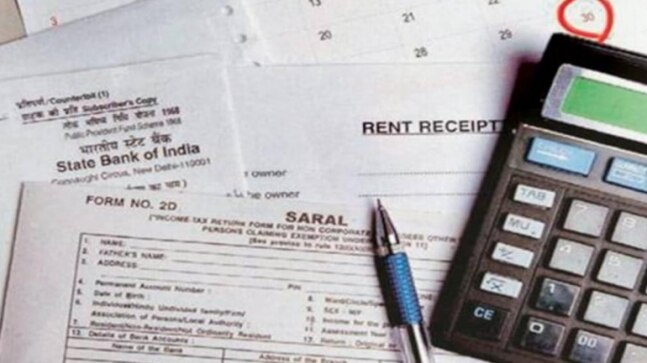 People filing ITR online now slapped with Section 234F late fee, likely due to bugs