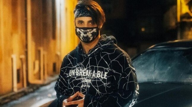 Asim Riaz takes us back to his struggling days in new rap Built In Pain. Song out now