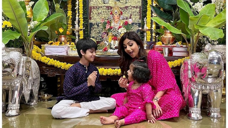 Shilpa Shetty celebrates Ganesh Chaturthi with kids Viaan and Samisha. See  pics - Movies News