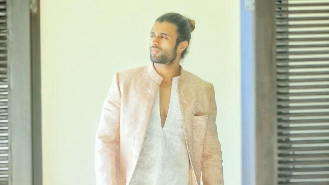 Vijay Deverakonda wants you to outwork everybody, chase your dreams in motivational post