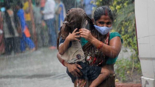 Thundershower, waterlogging, traffic jams: IMD issues warning for extremely bad weather in Delhi tomorrow