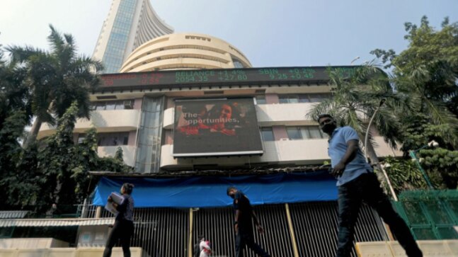 Sensex, Nifty extend record momentum on banking boost
