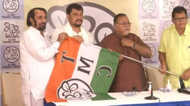 BJP MLA Soumen Roy joins TMC ahead of Bengal bypolls