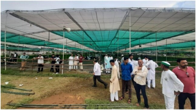 Thousands of farmers head to Muzaffarnagar for massive mahapanchayat today