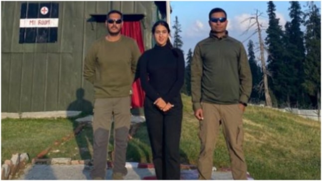 Sara Ali Khan is thrilled to meet the heroes who make us feel safe on Jammu and Kashmir trip. See pic