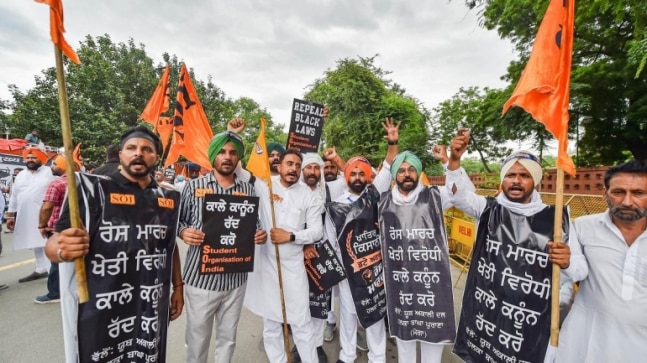 Will court arrest if we have to: SAD takes out protest march against farm laws in Delhi