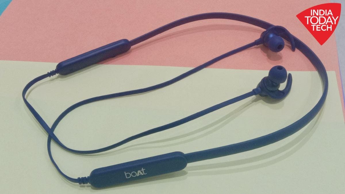 Boat best sale rockerz earphone