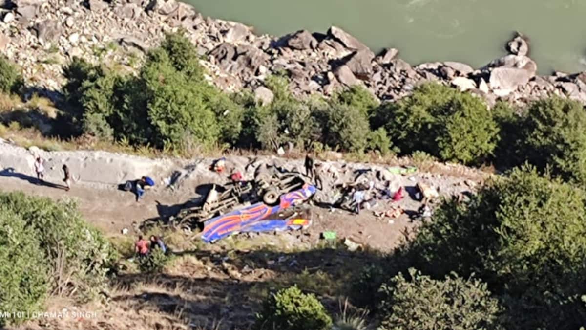 Five killed, many injured after bus falls into gorge in J&K's Doda - India Today