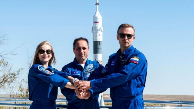 Challenge crew blasts off to make first movie in space