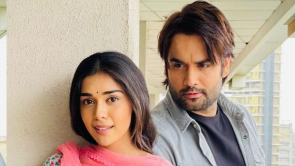 Vivian D'Sena and Eisha Singh to be seen in new romantic drama Sirf Tum