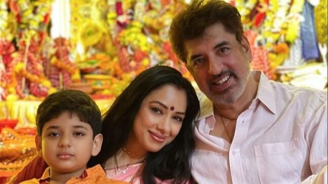 Durga Puja is family time for Anupamaa star Rupali Ganguly. See pics