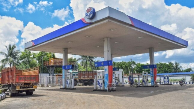 WPI inflation spikes to 12.54% in October; crude, manufactured items see price rise