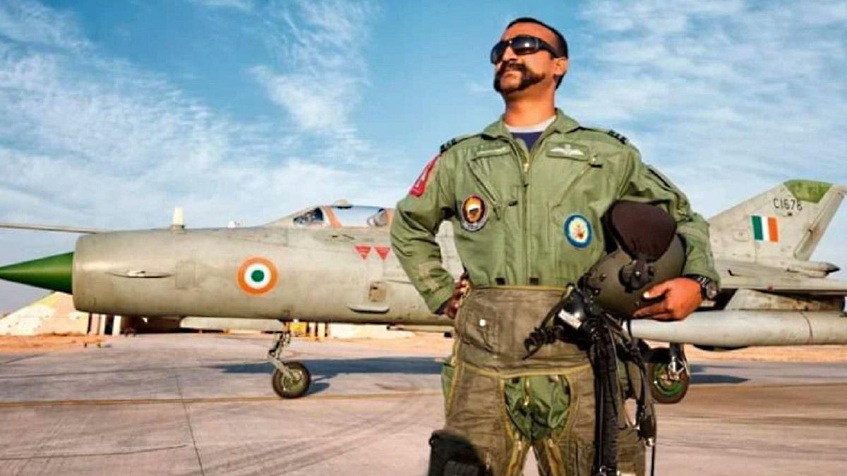 Abhinandan Varthaman Vir Chakra News: Wing Commander Abhinandan awarded Vir Chakra - India News
