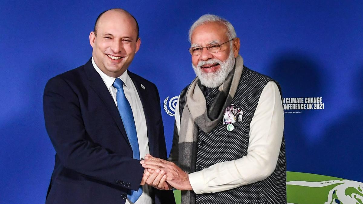 PM Narendra Modi with Israeli Prime Minister Naftali Bennett in Glasgow on Tuesday