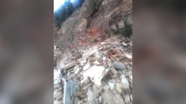 Landslide blocks NH-5 in Himachal Pradesh's Shimla