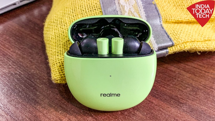 Realme green discount earphones