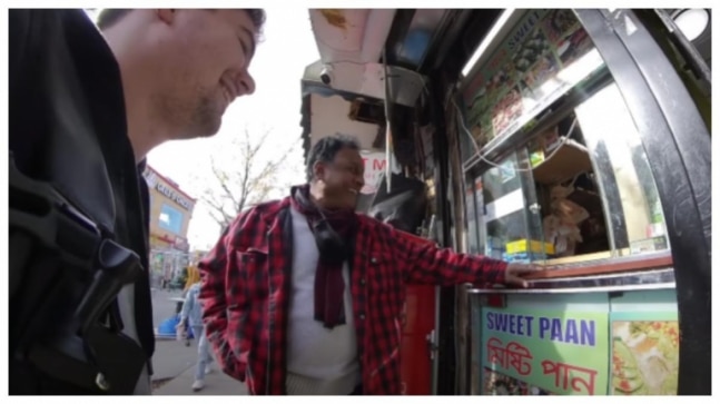 US man speaks to New York shopkeeper in shuddh Bangla in viral video. Desi netizens are elated