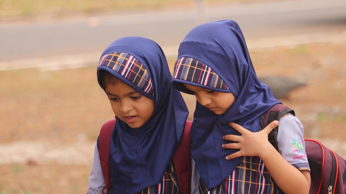 Over 4 million Afghan students out of schools, says Unicef: Where are the girls?