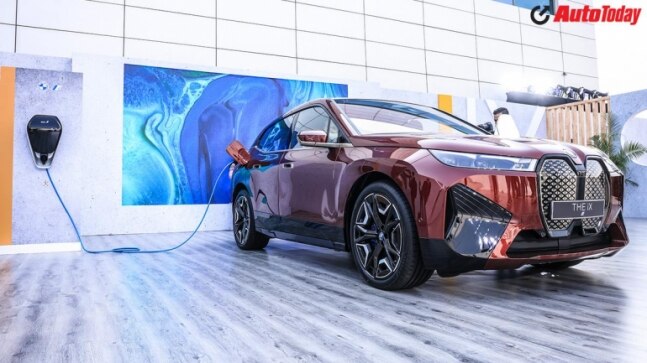 BMW iX: What does BMW's big electric SUV offer? - Vimarsana News