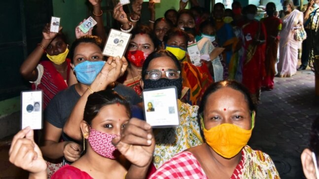 Why the government wants to link your voter card to your Aadhaar number - Vimarsana News
