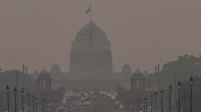 Air quality in Delhi in 'Severe' category, Noida in 'Critical'| Details here