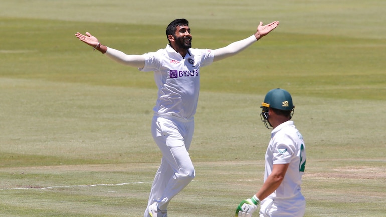 Jasprit Bumrah बुमराह ने दिन की आखिरी गेंद पर महाराज को आउट किया।