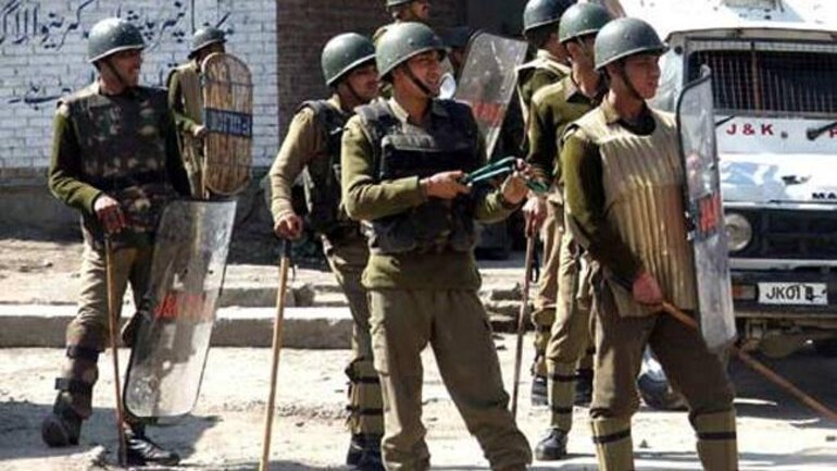 J&K Police arrests 2 terrorists backed by Lashkar-e-Taiba in Srinagar Jammu and Kashmir Police