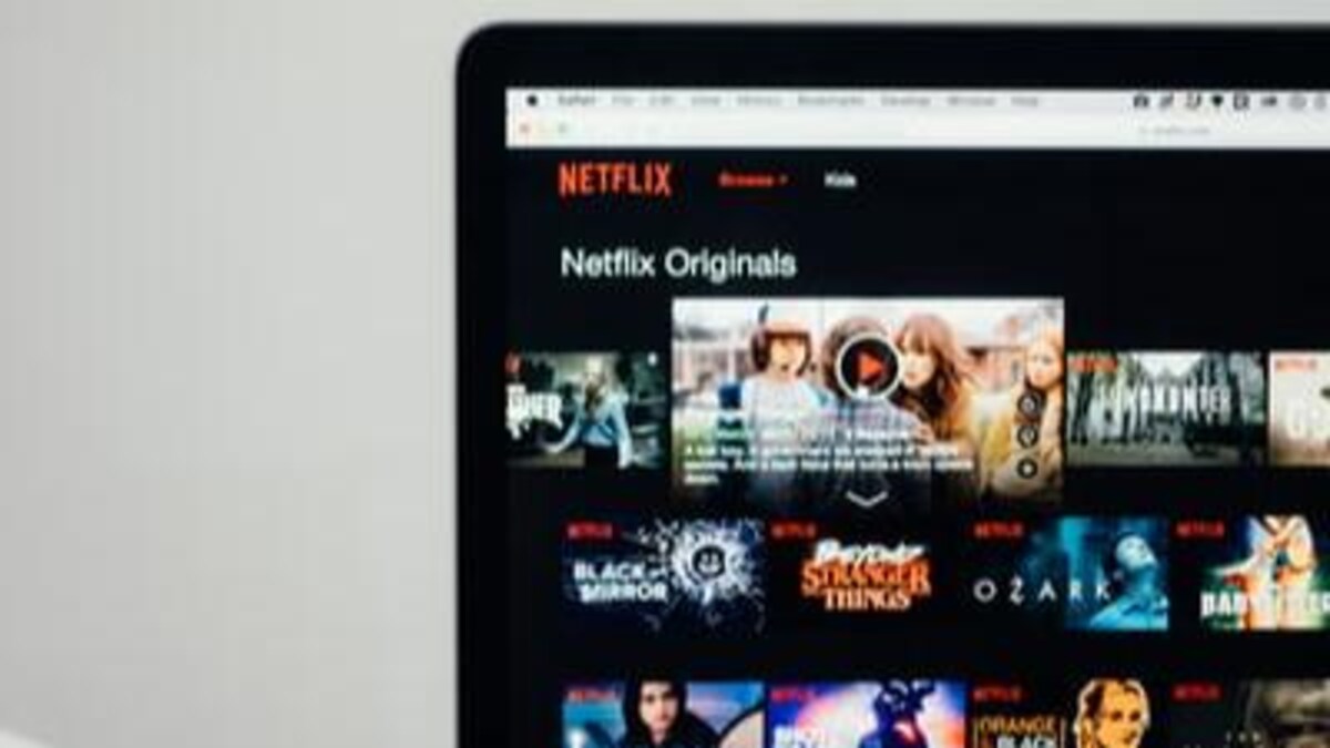 How to watch netflix on tv deals without smart
