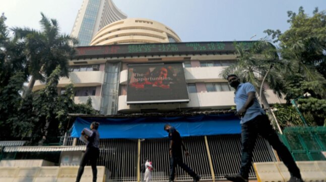 Sensex, Nifty end flat; rupee down ahead of US inflation data - Vimarsana News