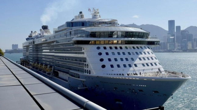 Thousands held on Hong Kong cruise ship for Covid testing