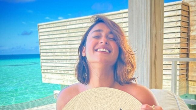 Ileana D’Cruz in bikini top and bottoms is all about the ‘no pants life’. See pic