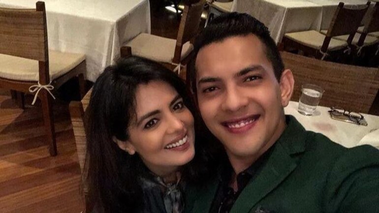 aditya narayan first baby