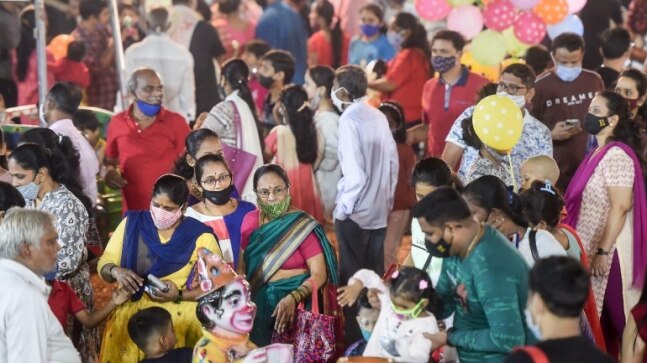 MP: Covid patient parties with friends in containment zone home in Ratlam, booked - Vimarsana News