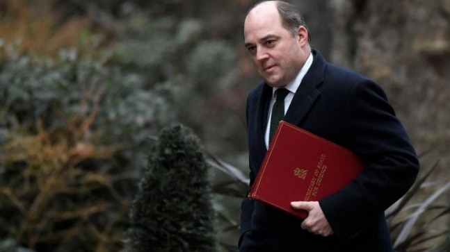 Britain says it is supplying anti-tank weapons to Ukraine