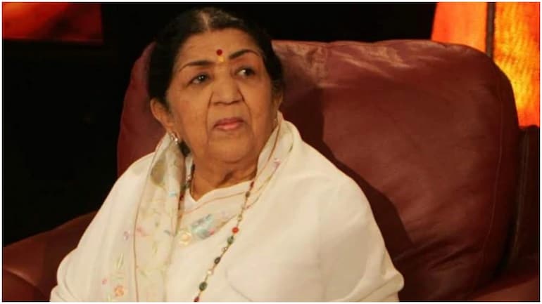 Singer Lata Mangeshkar 