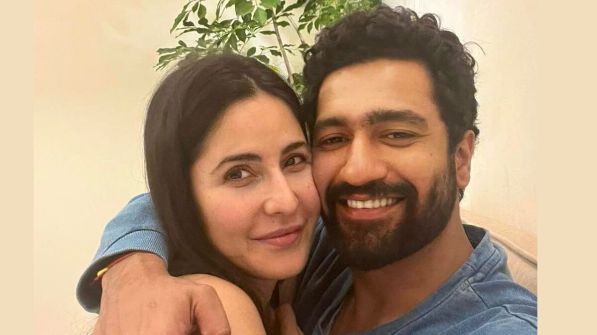 Vicky Kaushal poses with Katrina Kaif