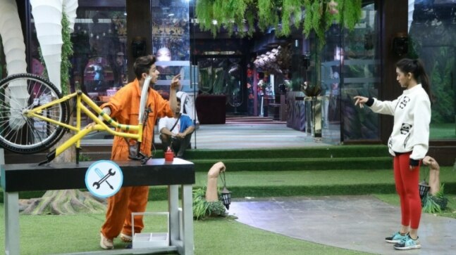 Bigg Boss 15 Day 101 Written Update: Tejasswi and Pratik get into an ugly fight for the VIP spot