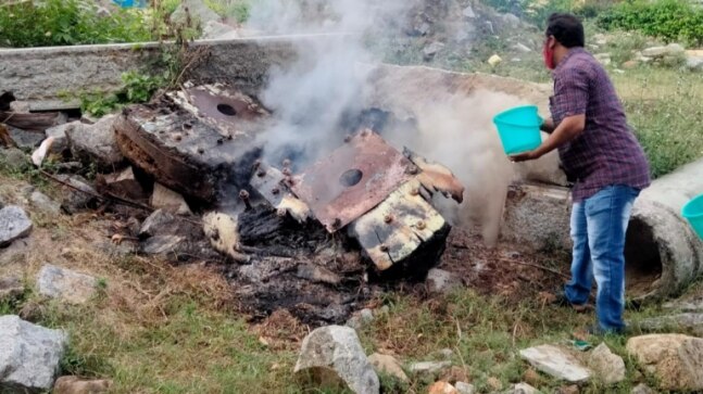 Miscreants set fire to old chariot wheels at Kanipakam temple in Andhra’s Chittoor