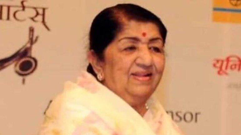 Lata Mangeshkar health update: Singer continues to show signs of  improvement - Movies News