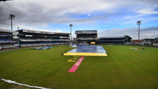 Vea: Se sintió un terremoto en la Copa Mundial Sub-19 cuando los comentaristas describen los temblores durante el partido Irlanda-Zimbabue en Trinidad Vea: Se sintió un terremoto en la Copa Mundial Sub-19 cuando los comentaristas describen los temblores durante el partido Irlanda-Zimbabue en Trinidad