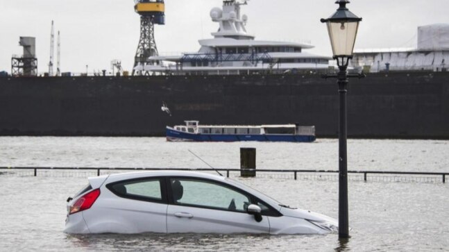 2 ships collide off Dutch coast; evacuation underway